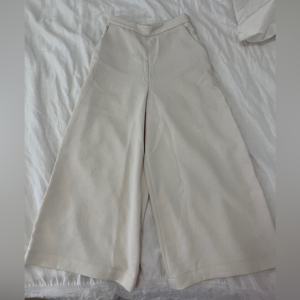Aritzia - Wilfred Wide Leg Pants
